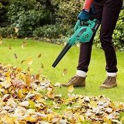 Best 4 Small & Mini Cordless/Battery Leaf Blowers Reviews 2022