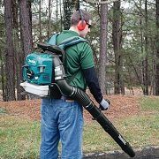 2 Best 4-Cycle/Stroke Backpack Leaf Blowers In 2022 Reviews