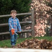 Best 5 Kid's Toy Leaf Blowers On The Market In 2022 Reviews